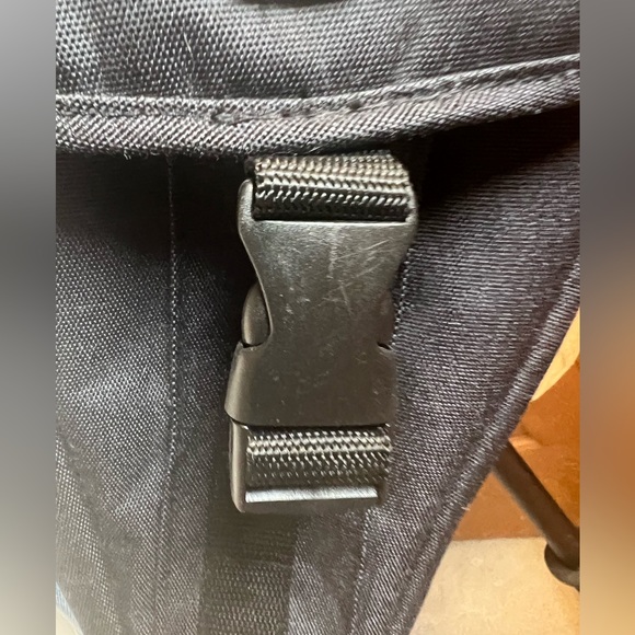 EUC unique gender neutral black triangular crossbody bag - Picture 7 of 15